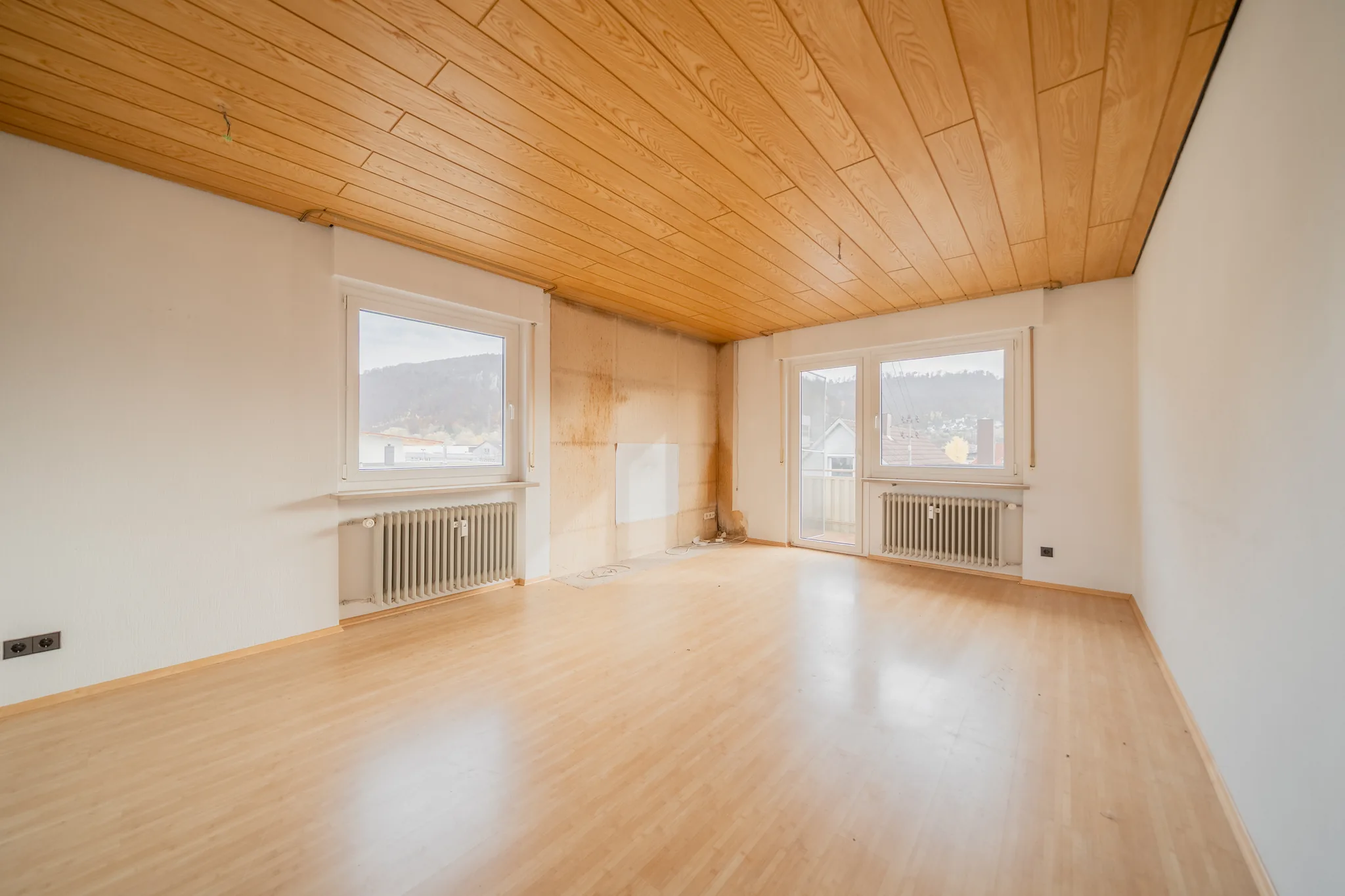 Zimmer mit Holzdecke – Geislingen an der Steige