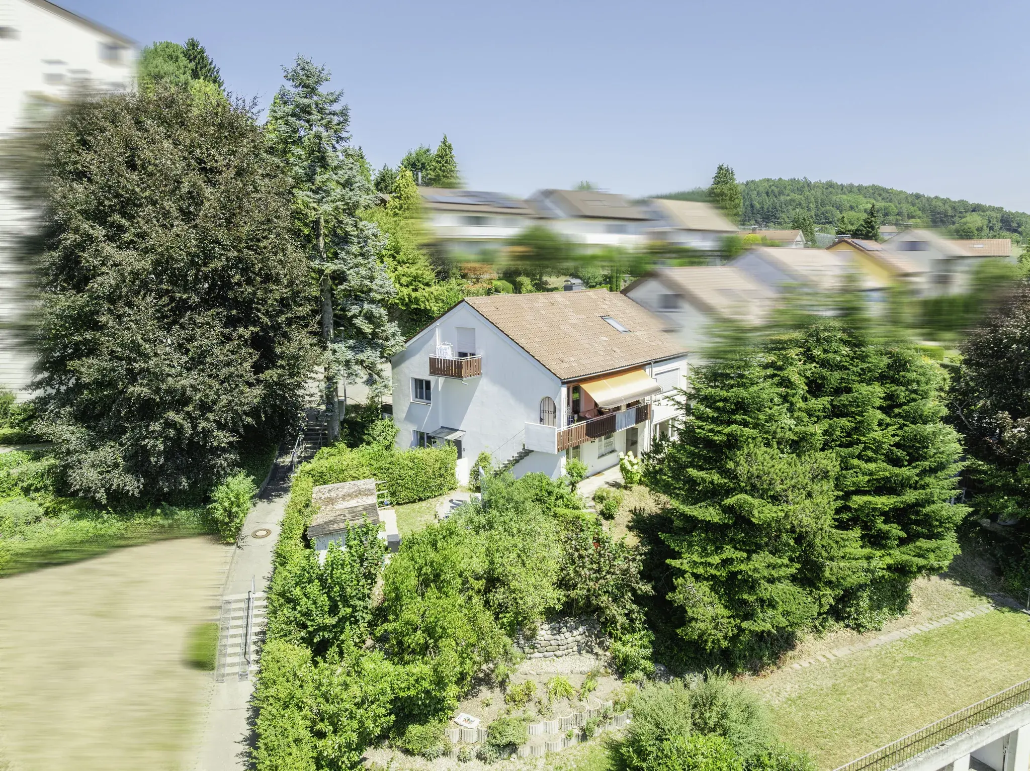 Luftbild eines Wohnhauses mit Garten in Tettnang, im Hinterland von Friedrichshafen